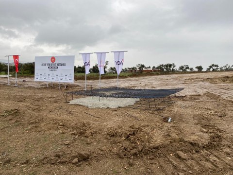 Erdoğan’ın deprem bölgesinde attığı hastane temelinin görüntüsü tartışma yarattı