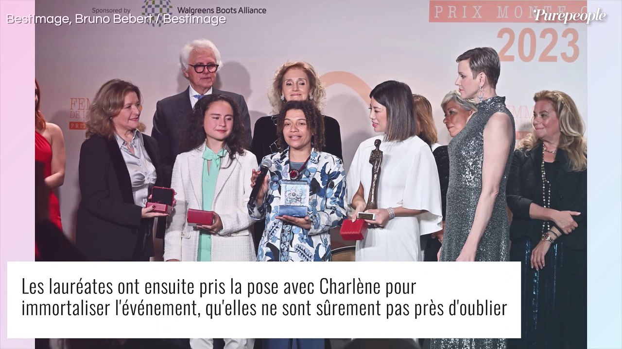 Charlène de Monaco sculpturale et scintillante en robe à sequins au côté d'Albert, la princesse subjugue