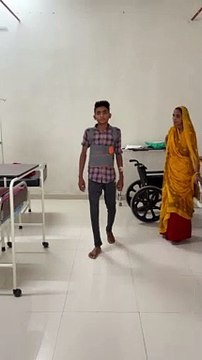 Video.... रीढ़ की हड्डी संबंधित रोग से पीडि़त किशोर का सफल उपचार