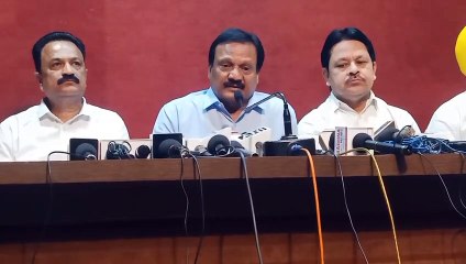 प्रेस कांफ्रेस में कांग्रेस विधायक सज्जनसिंह वर्मा