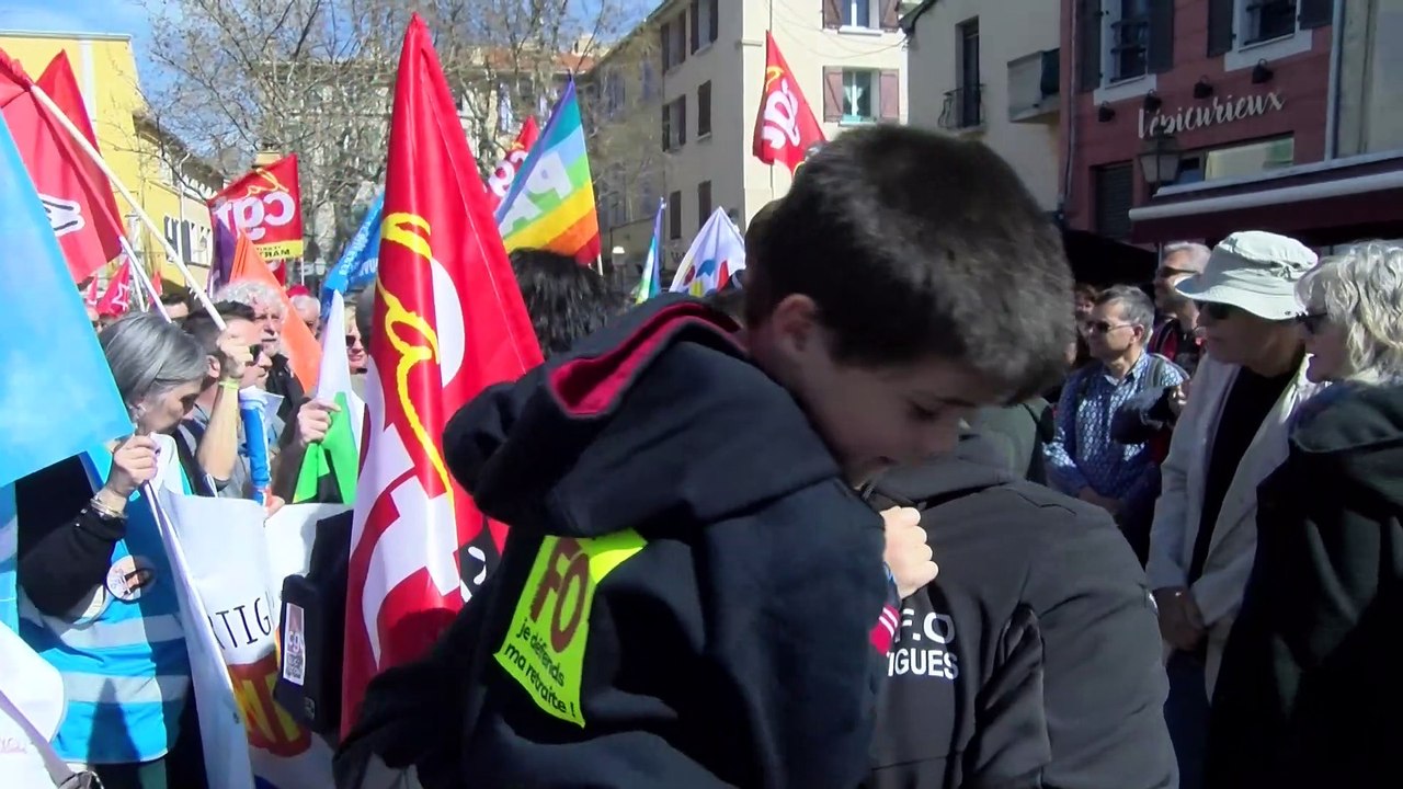 Martigues ne lâche rien et manifeste à domicile