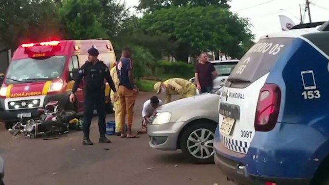Motociclista fica ferido em acidente de trânsito na Rua Altemar Dutra