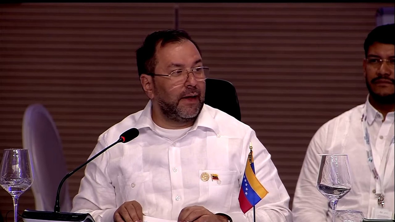 “Hay que elevar las voces de los pueblos y debatir asuntos comunes”