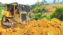 Earth Diggers In Action: Moving Soil to Plant Oil Palm