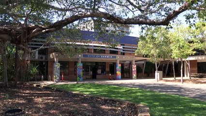 Grocery stores that have a liquor license may be able to sell it back to the Territory Government