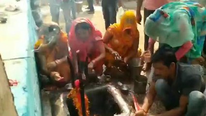 सीधी: डेढ़ सौ वर्ष पुराने कुलदेवी मंदिर का जानें रहस्य, श्रद्धालु ने मांगी मन्नतें