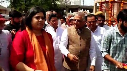 Video:हापुड में पहुंचे गाजियाबाद सांसद केंद्रीय मंत्री वीके सिंह