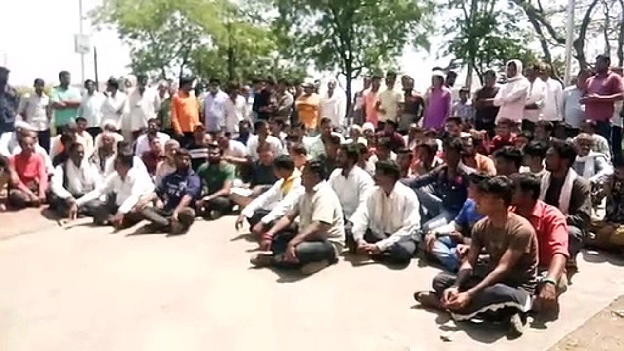 साप्ताहिक बाजार ठेका के विरोध में लामबंद हुए व्...