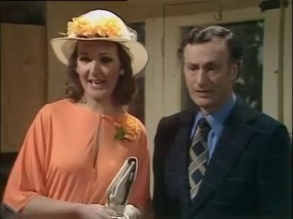 The Good Life  S4/E3 'Our Speaker Today'  Felicity Kendal • Richard Briers • Penelope keith