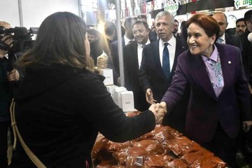 İYİ Parti lideri Akşener ve ABB Başkanı Yavaş'tan depremzedeler için düzenlenen fuara ziyaret