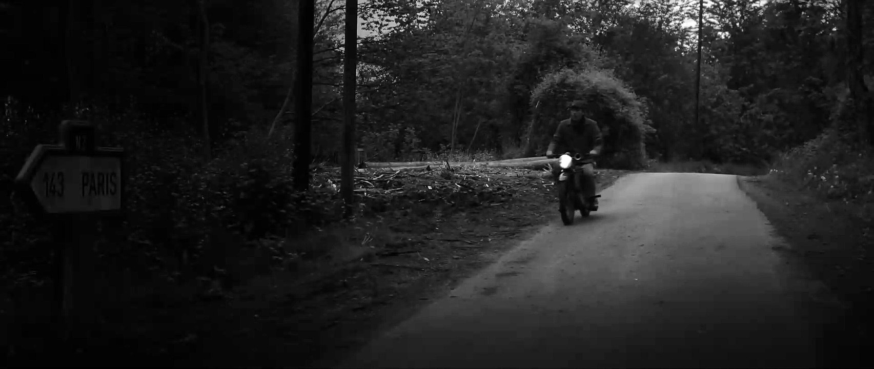 LASTRAGALE - EXTRAIT 1 : LA RENCONTRE