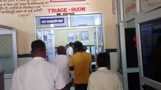 गर्भस्थ शिशु की मौत, सरकारी अस्पताल में परिजनों का हंगामा, पुलिस ने संभाला मोर्चा