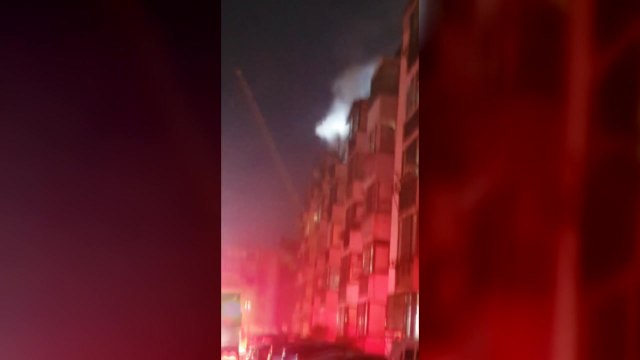 서울 신길동 아파트 화재...80대 병원 이송 / YTN