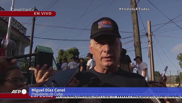 Cubanos acuden a las urnas para renovar la asamblea nacional