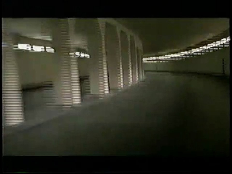 tunnel Thomas Demand 1999