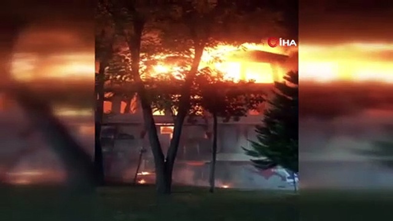 İstanbul'da faciadan dönüldü! 3 katlı bina gece yarısı çöktü