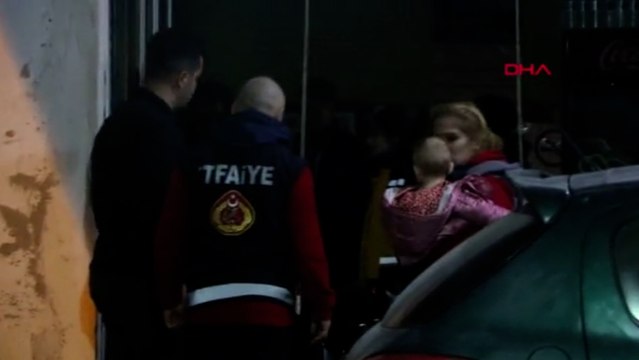 Eşini ve 2 çocuğunu benzin ve baltayla rehin aldı