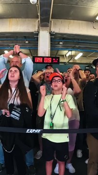 Encontro de Miguel Oliveira com a filha na box da RNF