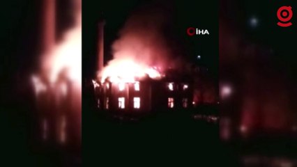 300 yıllık tarihi cami yanarak kullanılmaz hale geldi