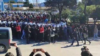 Ankara’ya yürümek isteyen Mata işçilerine polis müdahalesi (3)