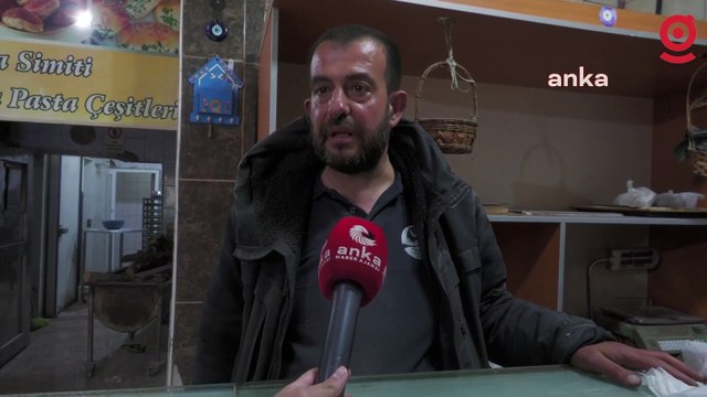 Kurtuluş Caddesi’ndeki fırınını depremlerin ardından ilk kez açan Ethem İçer: Elektrik, su yok. Sadece telefonla Maliye Bakanlığı’ndan aradılar