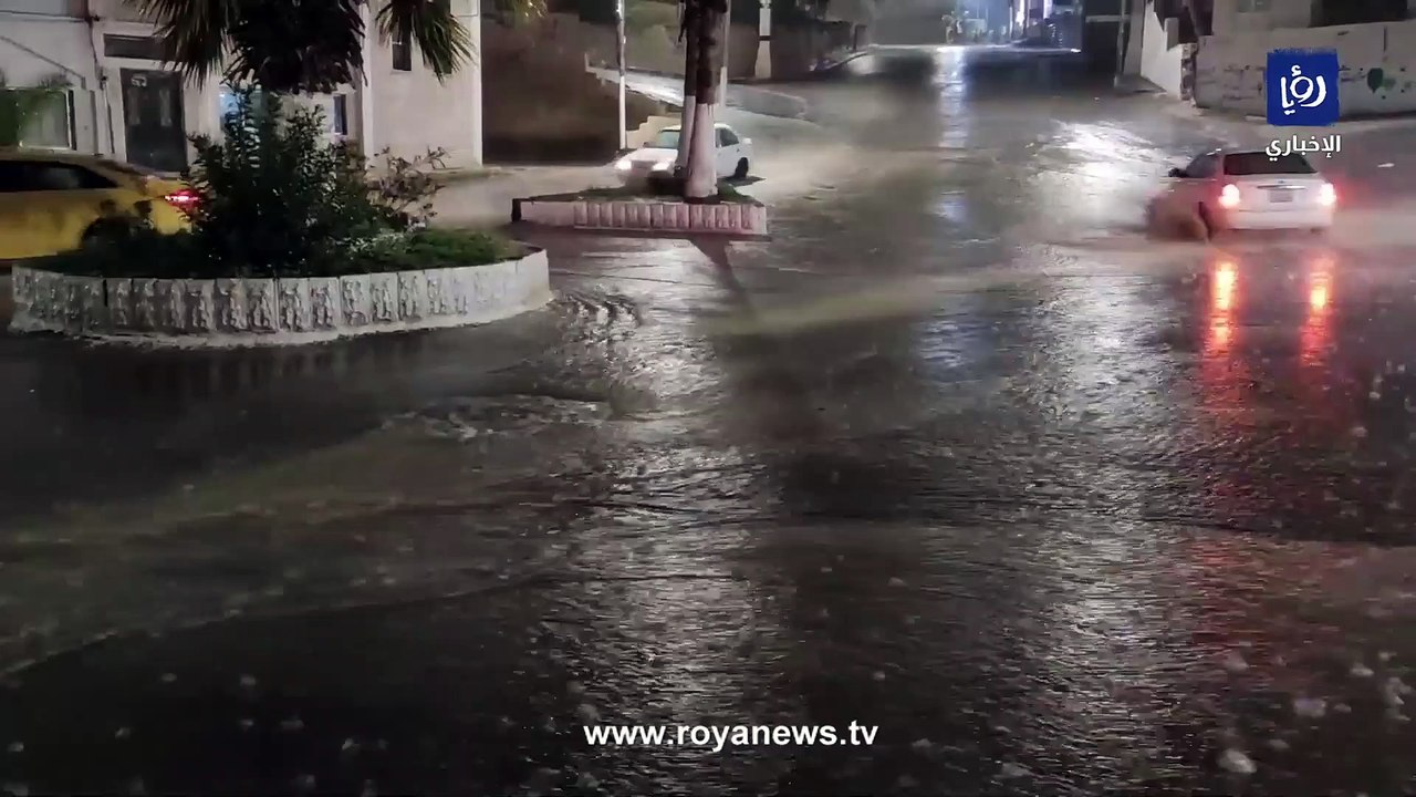 انجرافات وإغلاق طرق وسط الطفيلة