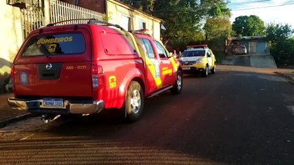 Homem é executado a tiros enquanto estava deitado em sofá