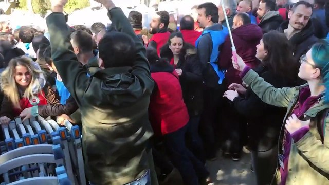 Taleplerini duyurmak için Ankara'ya yürümek isteyen Mata işçilere polis engeli