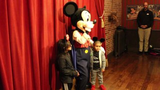 Mickey Mouse Helps Military Dad Surprise Kids With Homecoming