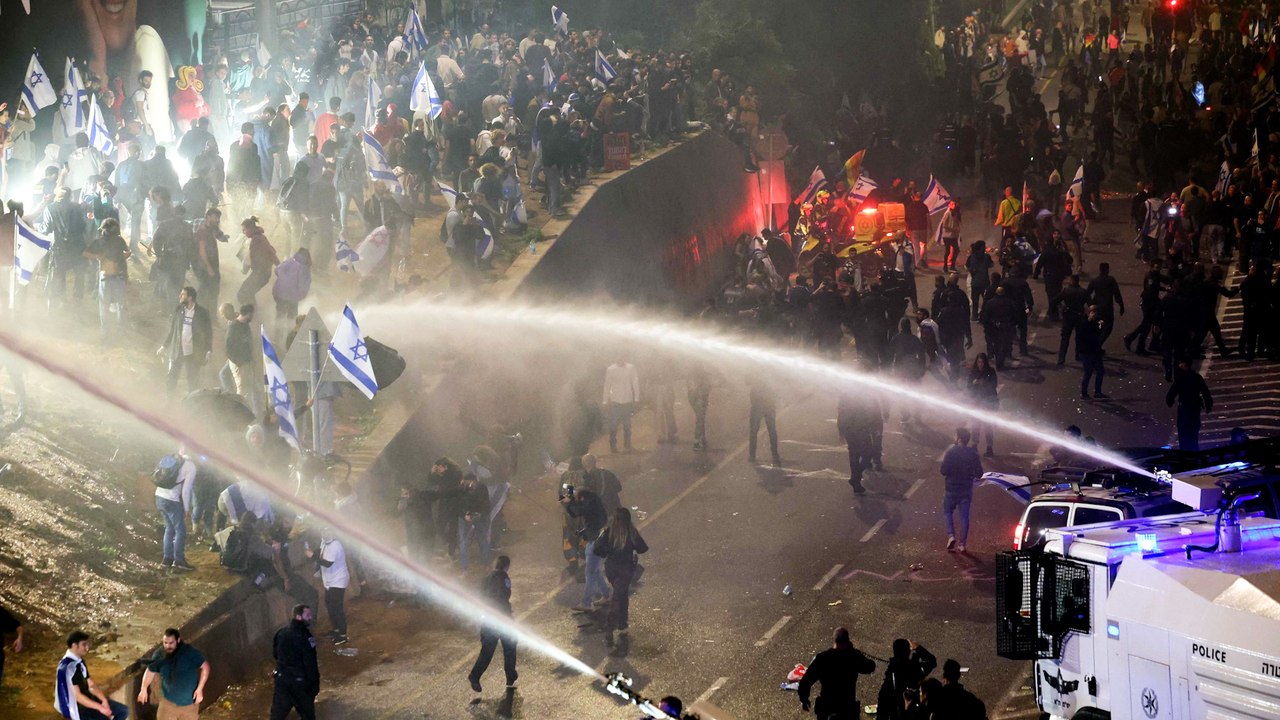 Israël : des milliers de manifestants dans les rues contre une réforme de la justice controversée