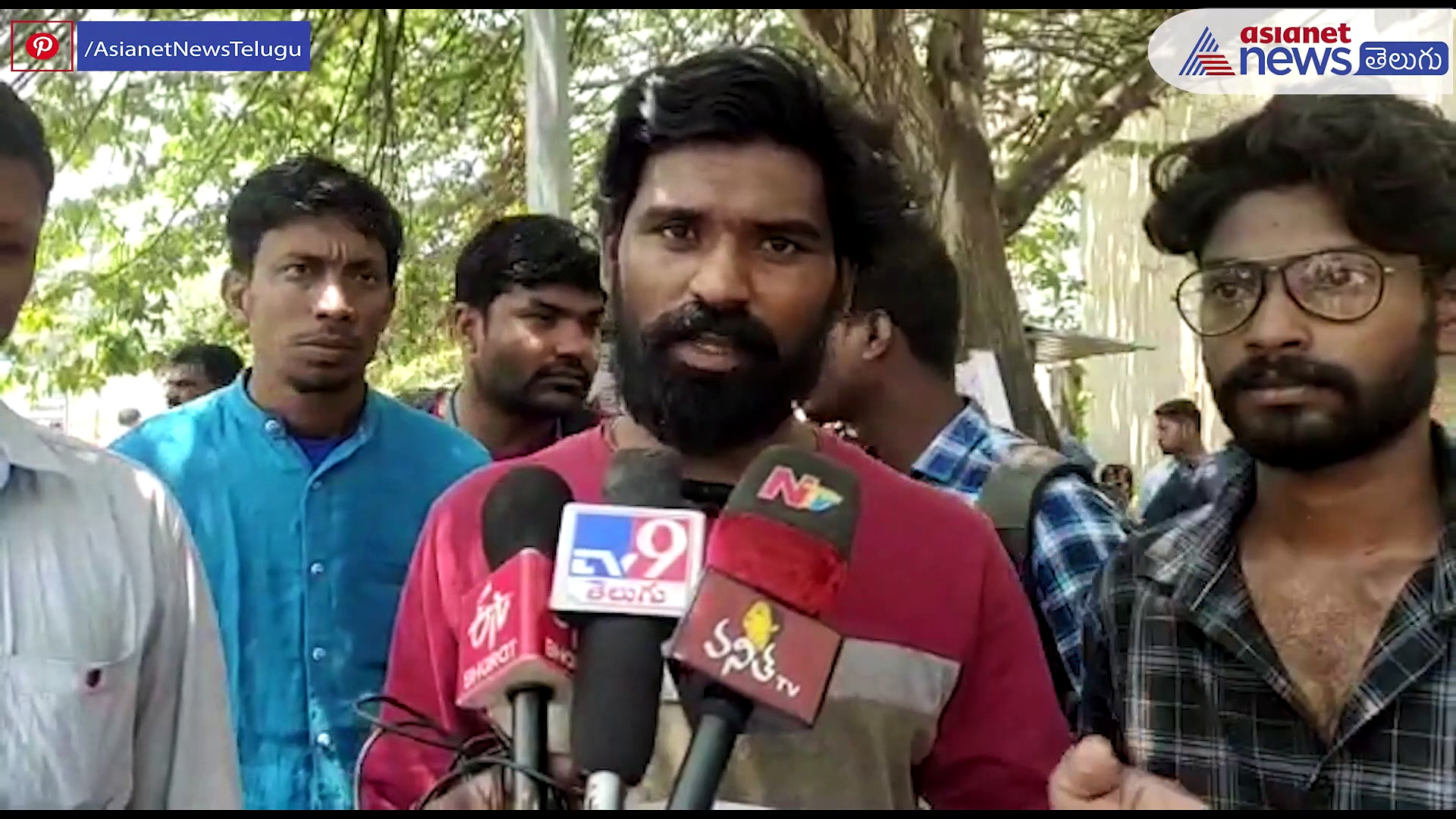 విదేశాల్లో ఉద్యోగాల పేరిట కుచ్చుటోపి... విశాఖలో నిరుద్యోగుల ఆందోళన 