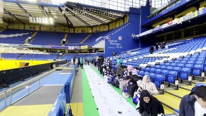 Chelsea, stadında iftar programı düzenledi