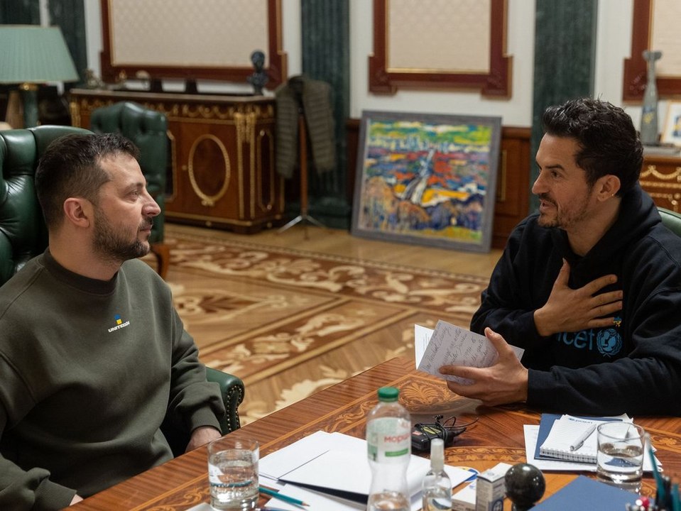 Wolodymyr Selenskyj empfängt Hollywoodstar Orlando Bloom in Kiew