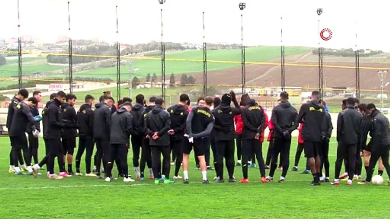 Jason Lokilo: "İstanbulspor büyük bir camia, Türkiye güzel bir ülke, burada kalmak isterim"
