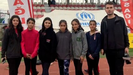 Antrenman sahası evleri oldu