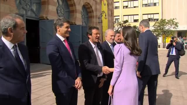 El rey asegura que esta es la hora del español con todos sus acentos