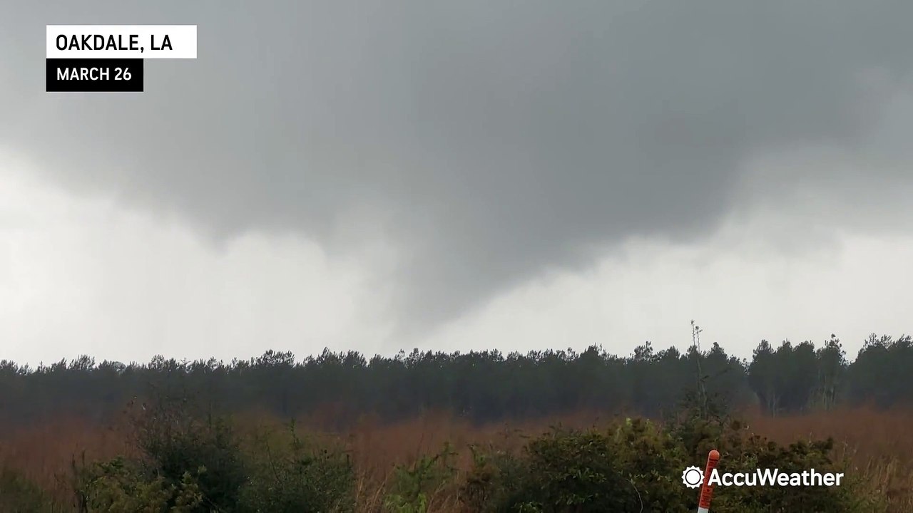 Tornado forms near Oakdale, Louisiana video Dailymotion