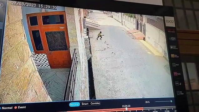 सूने मकान में बच्चा गिरोह ने की लाखों की चोरी, कैमरे में घटना कैद