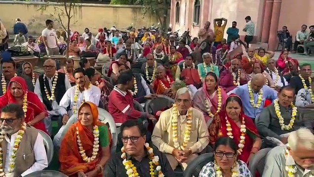 Video: आंखों से छलके खुशी के आंसू, कहा: बरसों का सपना था हवाई जहाज में बैठने का, आज हुआ पूरा