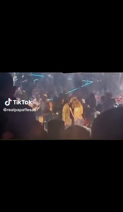 Χρήστος Μάστορας: Το «φιλί» στην πίστα με την Δ...