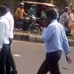 कई लोग काम होने पर भी घर व कार्यालय से नहीं निकले