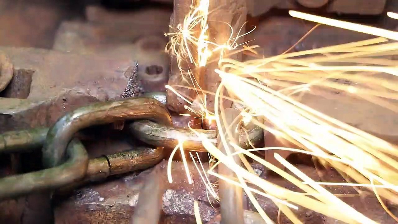 Uncovering the Process: How Metal Chains are Made Pakistan