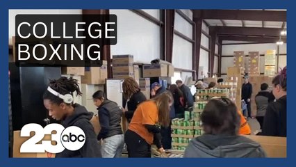 Tải video: CSUB Kegley Institute of Ethics boxes up 23ABC Senior Food Drive donations for CAPK