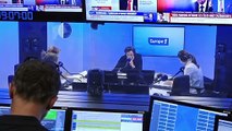 Retraites : Macron assure vouloir «continuer à tendre la main» aux syndicats et s'en prend à LFI