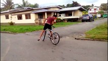 When friday reach and you have tire to burn (Bicycle drifting)