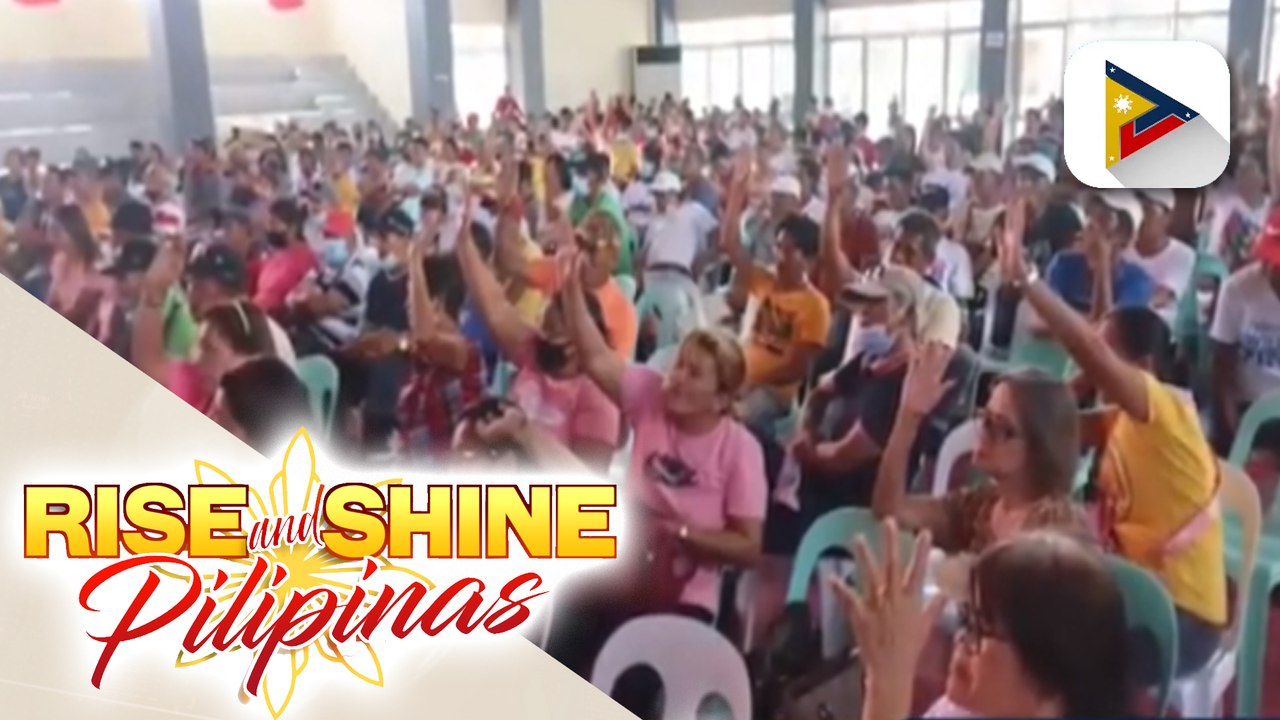 GOV'T AT WORK | Mga magsasaka sa Batangas, nakatanggap ng mga kagamitan at tulong pinansiyal mula sa DAR