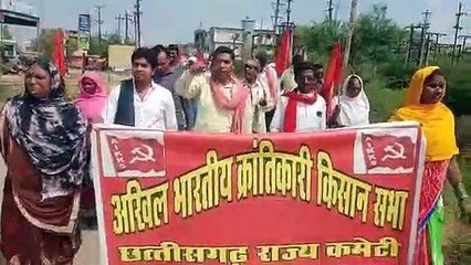 Watch video:  किसानों ने घेरा एसडीएम कार्यालय, बंद मुख्य गेट खोलकर पहुंचे