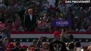 Trump ‘dangerously’ starts rally with song featuring himself and imprisoned January 6 rioters