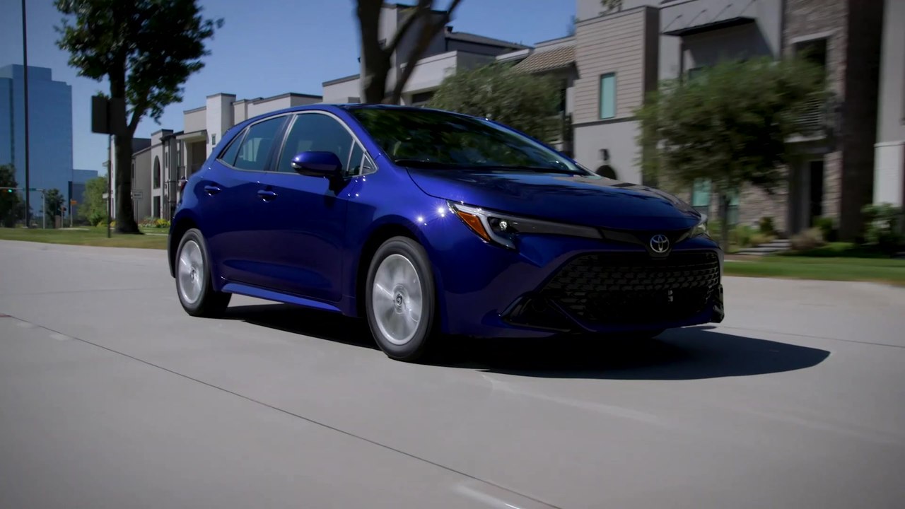 2023 Toyota Corolla SE Hatchback in Blue Crush Metallic Driving Video