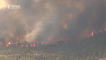 El incendio de Castellón sigue activo y obliga a desalojar otras tres poblaciones